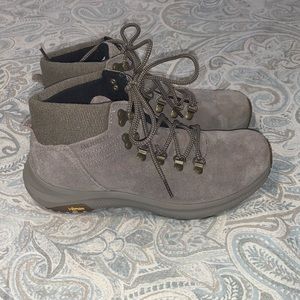 Womens Merrell hiking boots